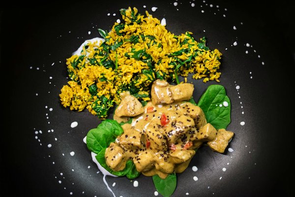 In che modo la stampa 3D può essere utilizzata nella creazione di prototipi rapidi nel settore dell'ingegneria biomedica?